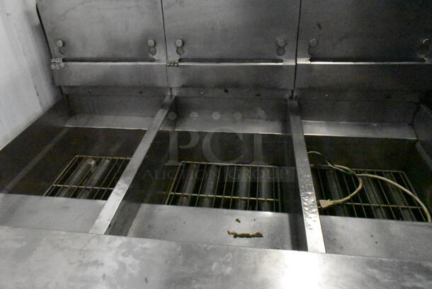 Pitco Frialator AWSSH55JS Solstice Supreme Stainless Steel Commercial Natural Gas Powered 3 Bay Deep Fat Fryer on Commercial Casters. 80,000 BTU.  - Image 3 of 10