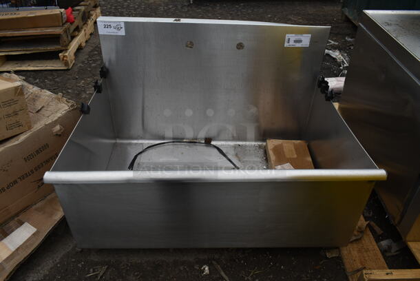BRAND NEW SCRATCH AND DENT! Steelton 522US13624 36" 16-Gauge Stainless Steel One Compartment Commercial Utility Sink - 36" x 24" x 14" Bowl - Image 2 of 4