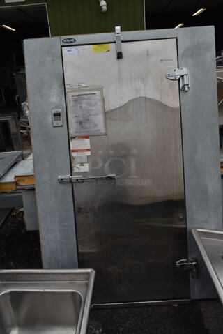 8'x8' Norlake SELF CONTAINED Walk In Cooler Box w/ Copeland FJEF-0100-CAV-260 208-230 Volt, 1 Phase Compressor and Norlake CPB075DC-A 208-230 Volt, 1 Phase Condenser. No Floor. 