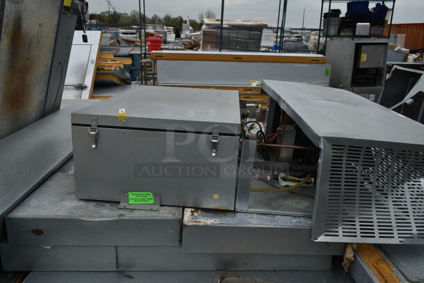 8'x8' Norlake SELF CONTAINED Walk In Cooler Box w/ Copeland FJEF-0100-CAV-260 208-230 Volt, 1 Phase Compressor and Norlake CPB075DC-A 208-230 Volt, 1 Phase Condenser. No Floor.  - Image 4 of 11