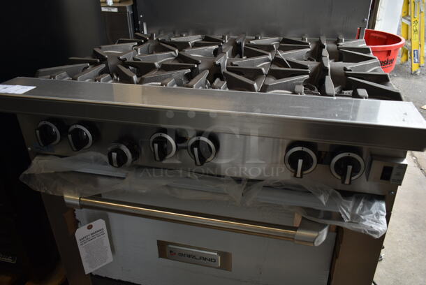 BRAND NEW SCRATCH AND DENT! 2022 Garland G36-6C Stainless Steel Commercial Propane Gas Powered 6 Burner Range w/ Convection Oven and Back Splash. - Image 4 of 12