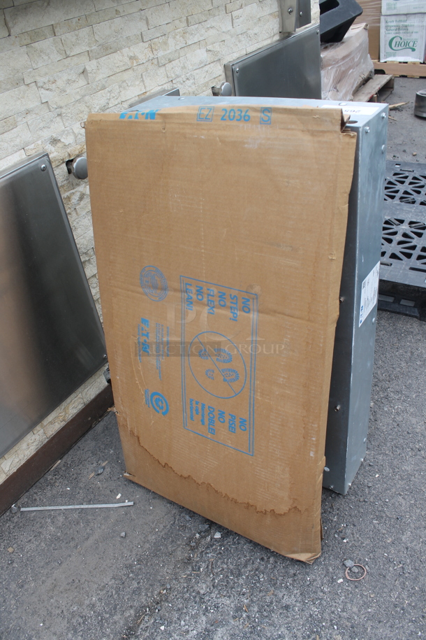 Eaton JEZB2036R Indoor Panelboard Control Box.  - Image 2 of 4