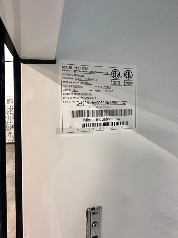 Late Model Migali C-49FM-HCe 54 inch Two Section Glass Door Merchandiser Freezer 115 Volt Working - Image 4 of 7