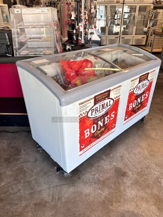 Late Model Premium Levella 10.9 cu. ft. Curved Glass Top Chest Freezer White  PFR1090G 115 Volt Working