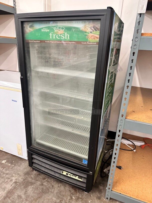 True GDM-10 24 inch One Section Glass Door Merchandiser, (1) Right Hinge Door, 115v Working - Image 5 of 5