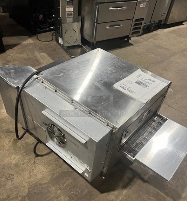 Like New Late Model! 2021 Star Ultra Max Electric Conveyor Oven! With Digital Controls! Working When Removed! MODEL UM1850A 208V 1PH - Image 6 of 10