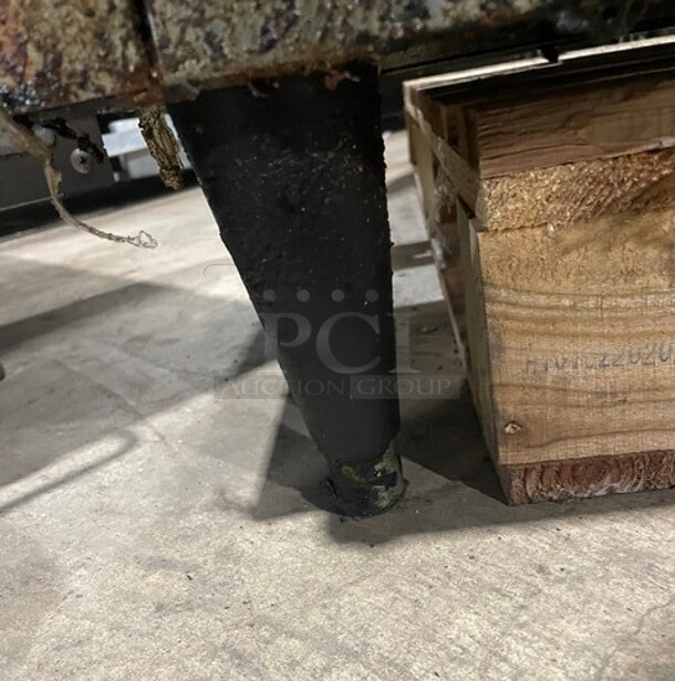 Beverage Air Sandwich/Salad Prep Table! With 3 Tire Overhead Shelf And 2 Door Underneath Storage Space! On Legs! MODEL SPE60-24M-006 SN:12010763 155V 1PH - Image 10 of 10