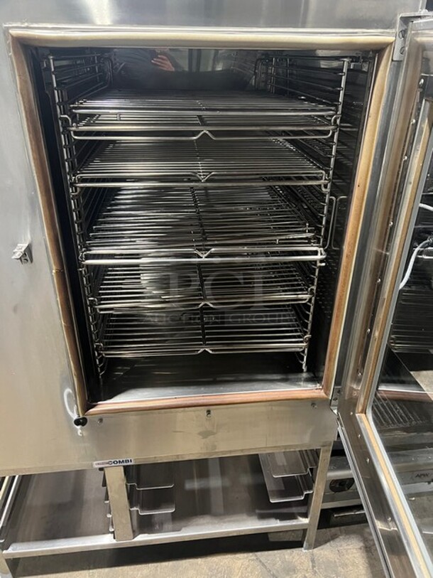 WOW! Blodgett Commercial Electric Powered Single Door Oven/Steamer Combi Oven! With View Through Door! With Metal Oven Racks! With Pan Rack Holder Area Underneath! All Stainless Steel! On Legs! Working When Removed! Model: COS101S SN: 081793HG014S 208V 60HZ 3 Phase - Image 4 of 9