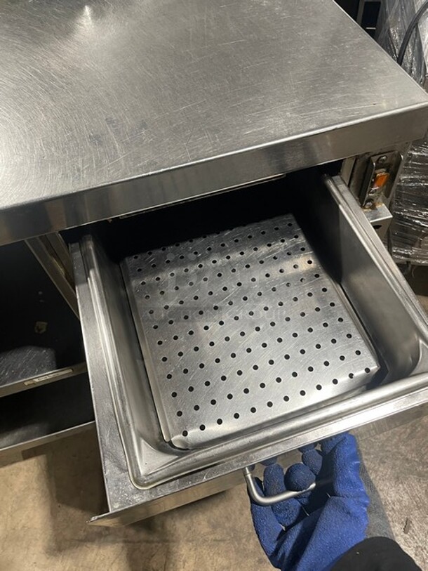 Franke All Stainless Steel Working Table With 2 Underneath Storage Space And Warming Drawer! 120V 1PH - Image 5 of 9