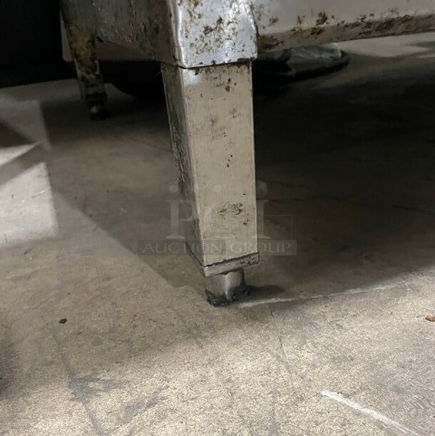 Franke All Stainless Steel Prep/Delivery Counter! With Under The Hood Heat Lamp and Build In Cubby's For Utensils! SN: 307160000534 120V 1PH - Image 8 of 11