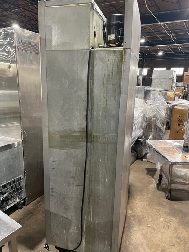 Beverage Air Horizon Series 26 Half Door Reach-In Cooler! On Casters! MODEL HF11HSDEF SN:12202654 115V 1PH - Image 3 of 8