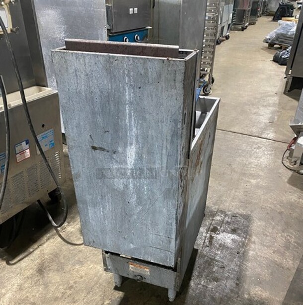 Pitco Frialator Stainless Steel Commercial Floor Style Natural Gas Powered Deep Fat Fryer w/ 2 Metal Fry Baskets! MODEL 40D SN: G11MA055114  - Image 3 of 9