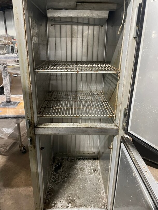 Beverage Air Horizon Series 26 Half Door Reach-In Cooler! On Casters! MODEL HF11HSDEF SN:12202654 115V 1PH - Image 5 of 8