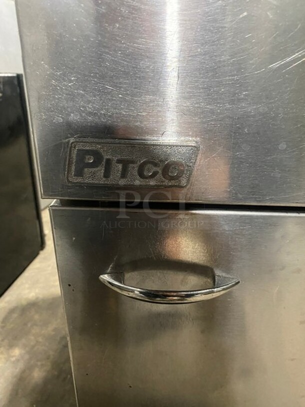 Pitco Frialator Stainless Steel Commercial Floor Style Natural Gas Powered Deep Fat Fryer w/ 2 Metal Fry Baskets! MODEL 40D SN: G11MA055114  - Image 8 of 9