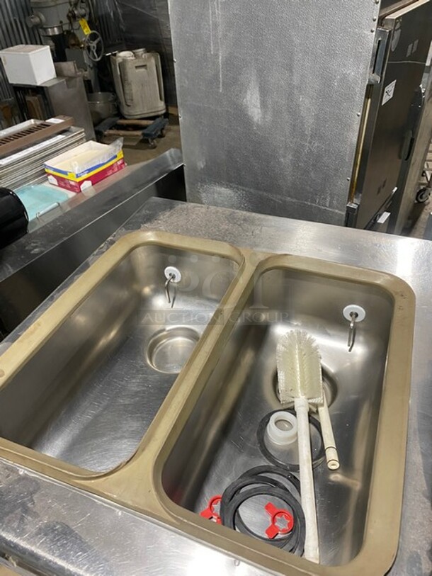 Taylor Commercial Floor Style 3 Handle Soft Serve Ice Cream Machine! All Stainless Steel! On Casters, 1 Leg! Model: 75427 SN: H9021300 208/230V 60HZ  - Image 5 of 10