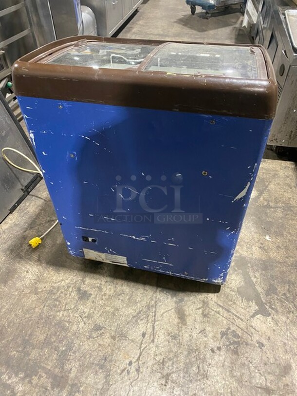 Commercial Freezer Merchandiser w/ 2 Sliding Lids! SN: 03433713 120v 1ph - Image 3 of 9