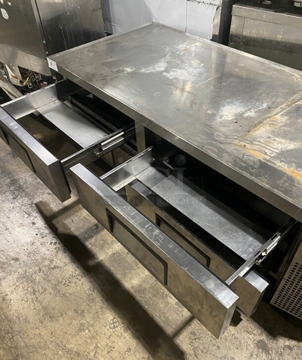 True Commercial Refrigerated 4 Drawer Chef Base! All Stainless Steel! On Casters! MODEL: TRCB72 SN: 7307092 115V 1PH - Image 6 of 9