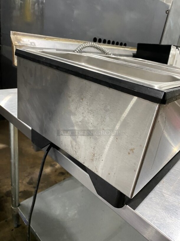 Vollrath 1001 Countertop Food Warmer-For Full Size Pan! MODEL 1001 SN: L16601421547013120v - Image 4 of 9