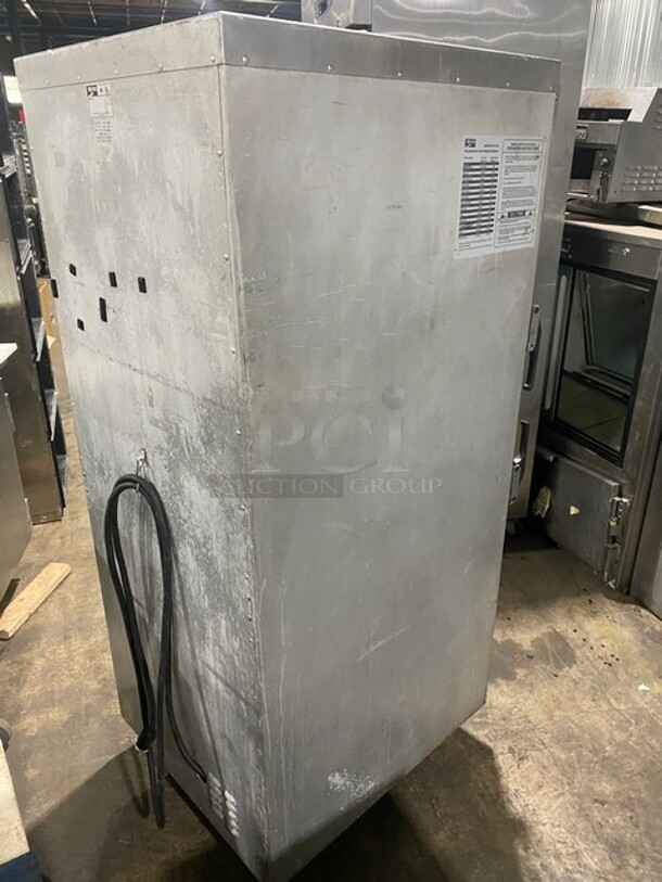 Metro Metal Commercial Heated Holding Cabinet on Commercial Casters! Model HM2000  - Image 4 of 11