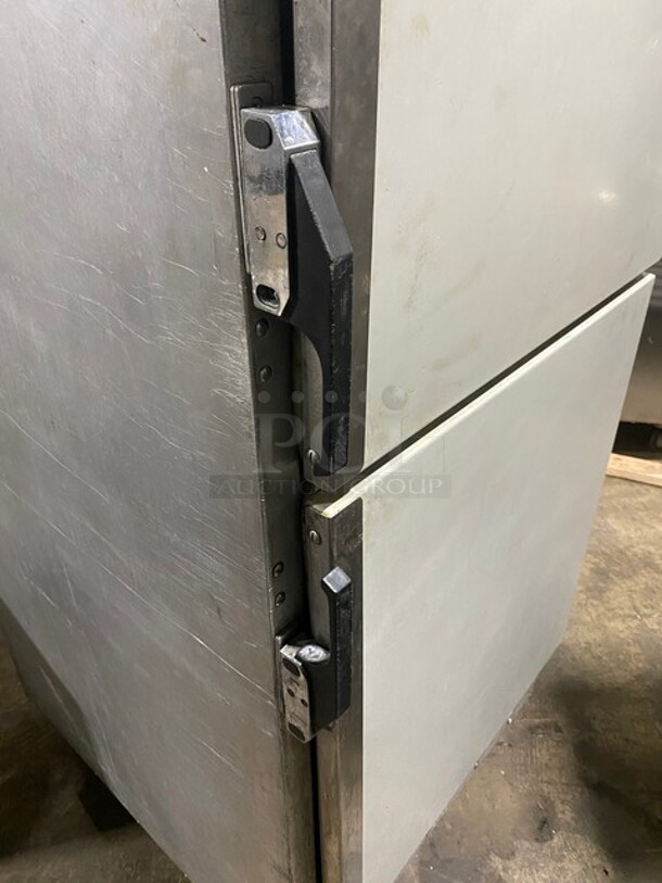 Metro Metal Commercial Heated Holding Cabinet on Commercial Casters! Model HM2000  - Image 11 of 11