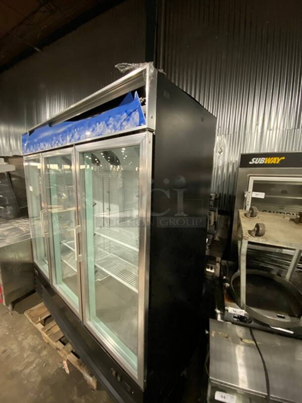 Spartan Commercial 3 Door Reach In Cooler Merchandiser! With View Through Doors! Poly Coated Racks! Model: SGM72RS SN: 6144311816063502 115V - Image 4 of 10