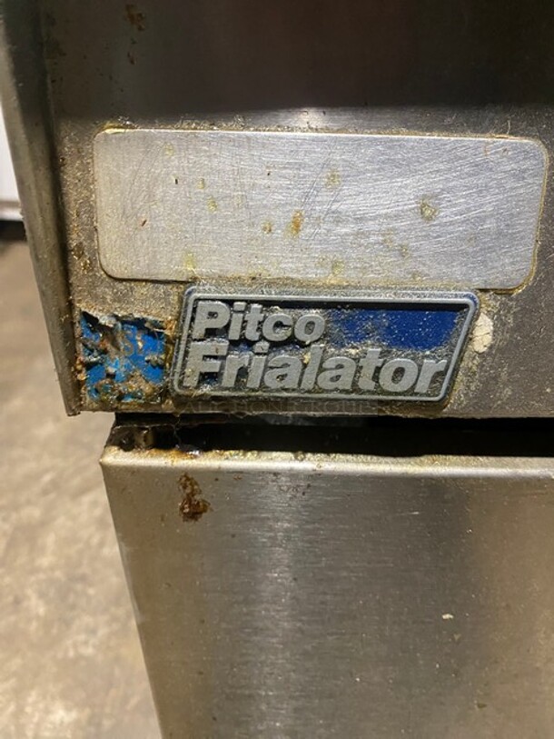 Pitco Frialator Stainless Steel Commercial Floor Style Natural Gas Powered Double Bay Fryer! With Side Splash! On legs! - Image 7 of 10
