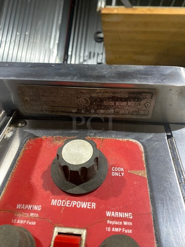 Blodgett Stainless Steel Commercial Electric Powered Half Size Convection Oven w/ View Through Door and Metal Oven Racks! MODEL CTB1 208/230V 1PH  - Image 8 of 10