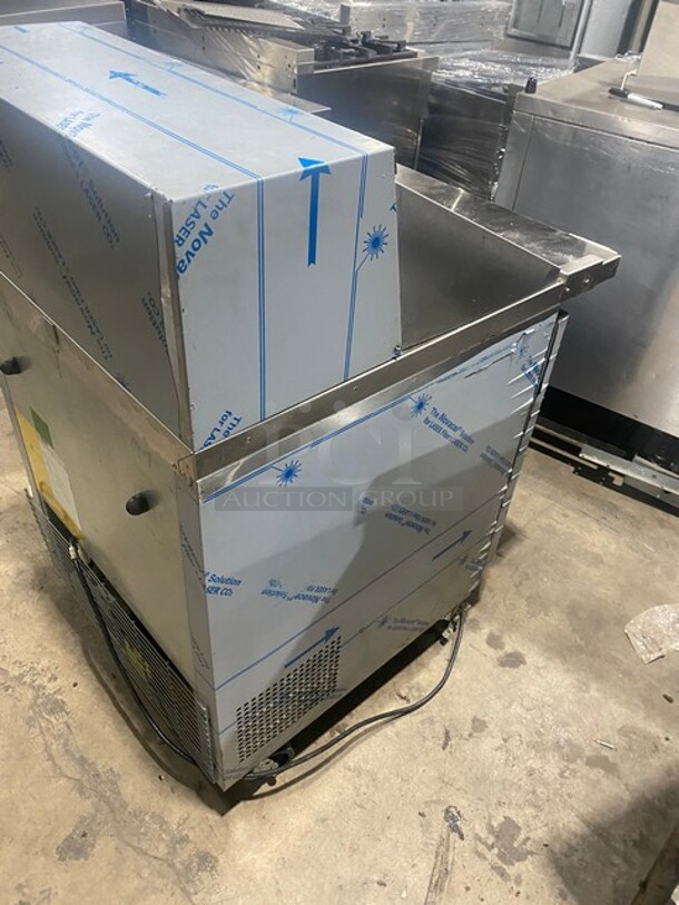 Asber 2021 Stainless Steel Commercial Sandwich Salad Prep Table Bain Marie Mega Top on Commercial Casters! Working When Removed! MODEL APTM27 SN: 8102425078 115V  - Image 4 of 11