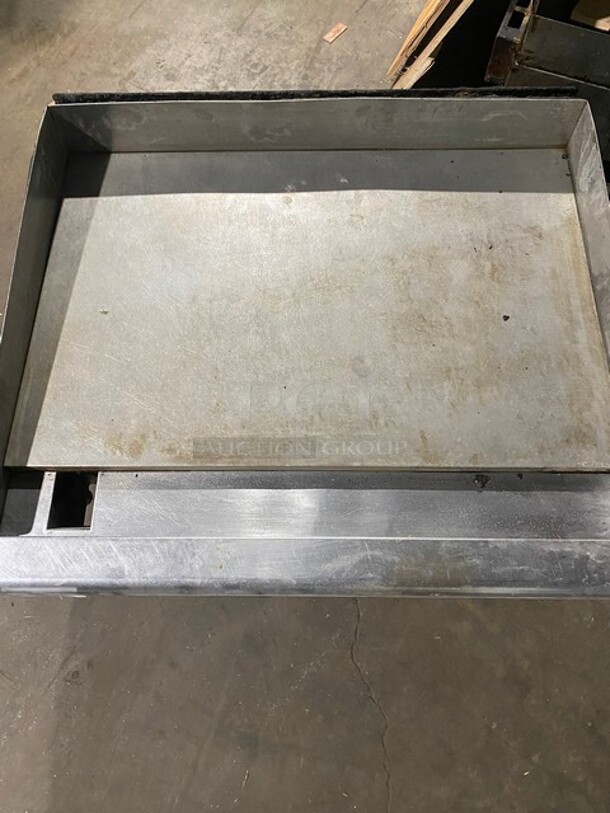 Imperial Commercial Countertop Natural Gas Powered Flat Top Griddle! With Back And Side Splashes! All Stainless Steel! On Small Legs! - Image 5 of 9