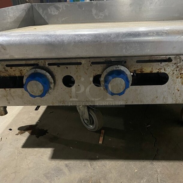 Imperial Commercial Countertop Natural Gas Powered Flat Top Griddle! With Back And Side Splashes! All Stainless Steel! On Small Legs! - Image 6 of 9