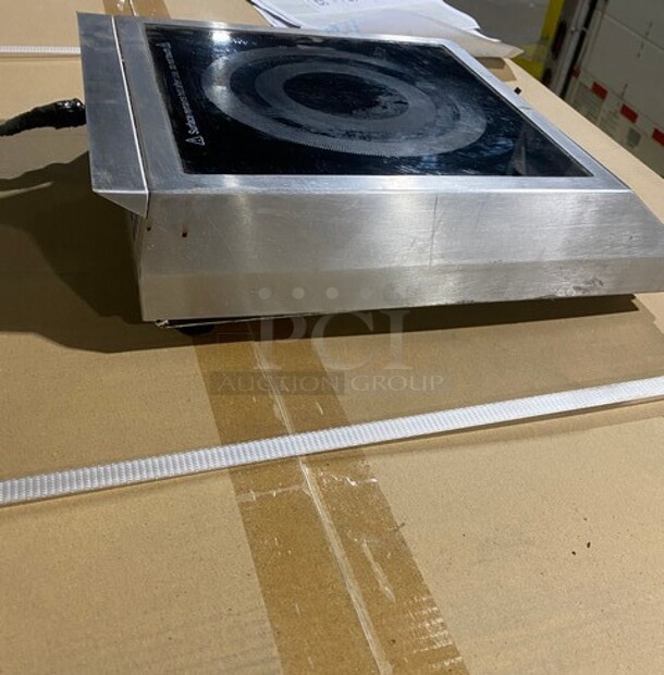 Avantco Stainless Steel Countertop Electric Powered Single Burner Induction Range! MODEL 1771C1800 120V - Image 5 of 9