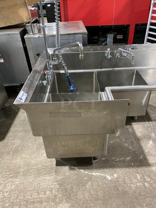 Nice! Stradford Smith High Quality All Stainless Steel 3 Compartment Corner Style Sink!  With Drain Board And Faucet & Jet Spray Assembly! - Image 2 of 10