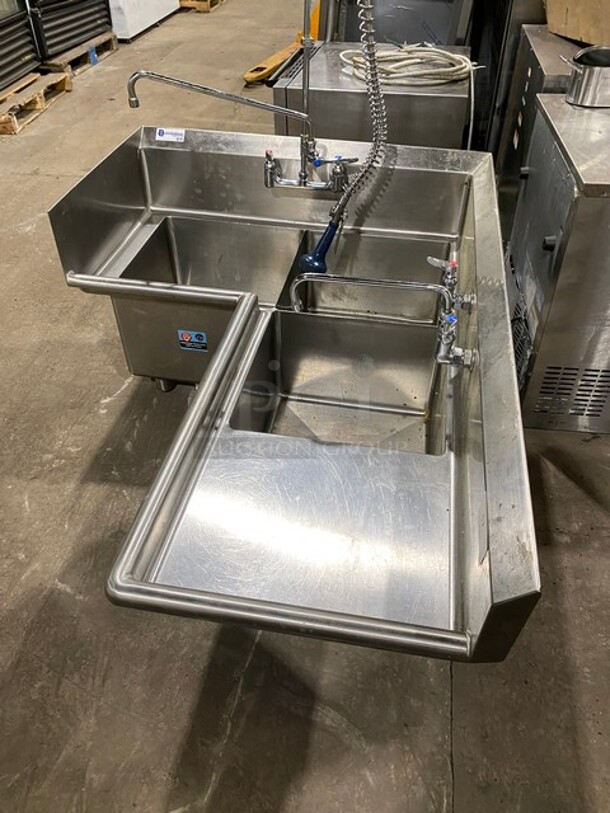 Nice! Stradford Smith High Quality All Stainless Steel 3 Compartment Corner Style Sink!  With Drain Board And Faucet & Jet Spray Assembly! - Image 5 of 10