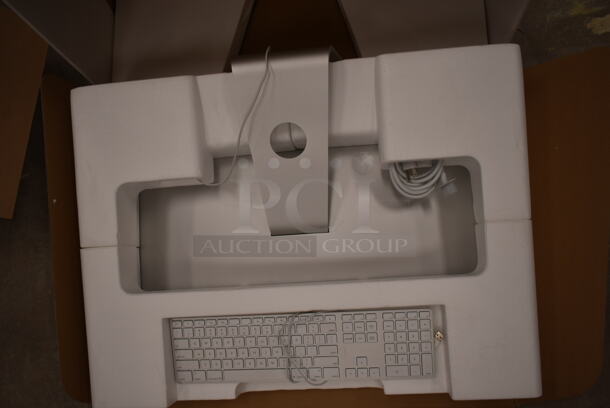 2 Apple A1419 27" iMac Desktop All In One Computers. 100-240 Volts, 1 Phase. 2 Times Your Bid! (front room) - Image 6 of 8