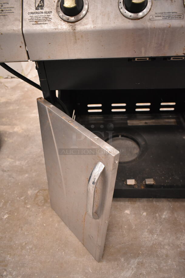 Char-Broil 463268008 Stainless Steel Propane Powered Grill w/ Left Side Burner. (front room) - Image 4 of 8