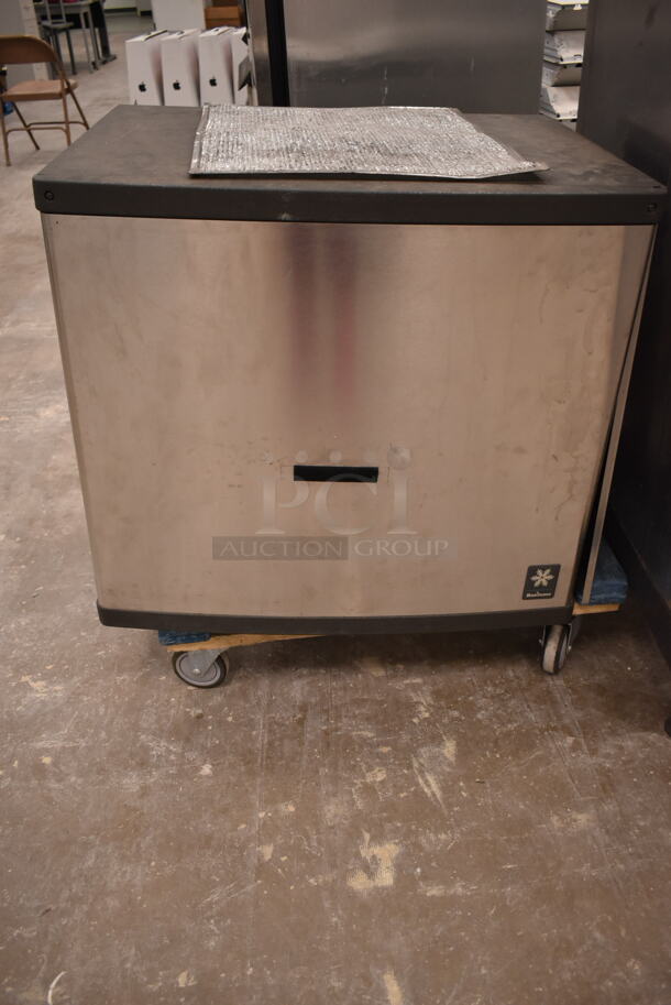 Manitowoc QY0804A Stainless Steel Commercial Ice Head on Manitowoc S570 Ice Bin. 208-230 Volts, 1 Phase.  - Image 4 of 8