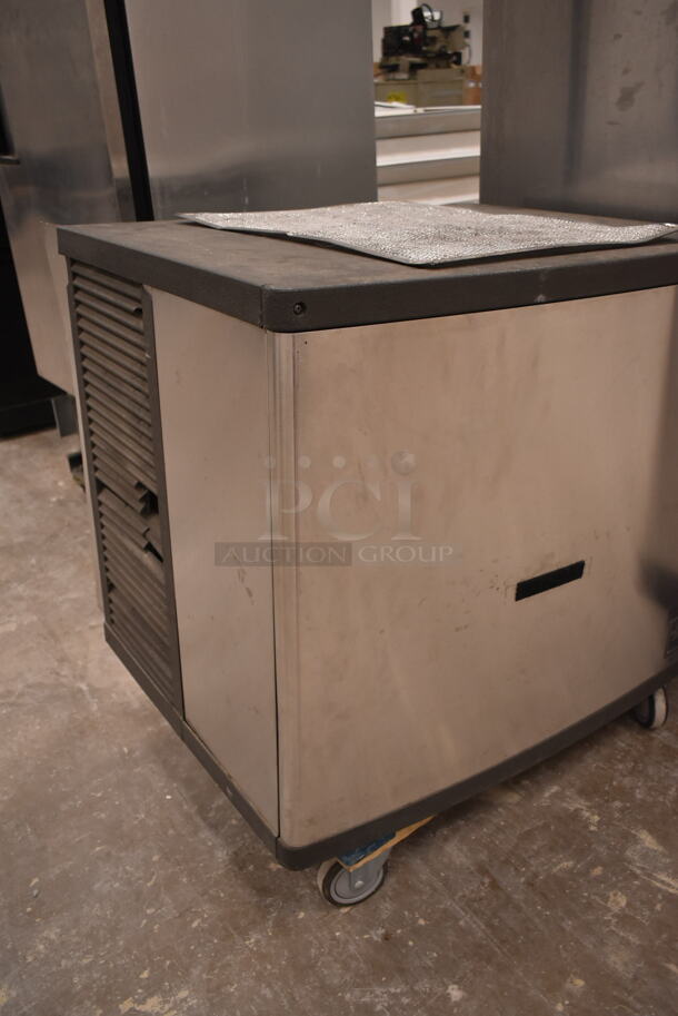 Manitowoc QY0804A Stainless Steel Commercial Ice Head on Manitowoc S570 Ice Bin. 208-230 Volts, 1 Phase.  - Image 5 of 8