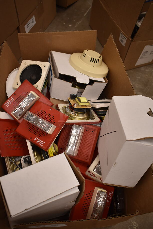 ALL ONE MONEY! Lot of Approximately 25 Pieces to Fire Alarms / Strobes. (front room) - Image 1 of 7