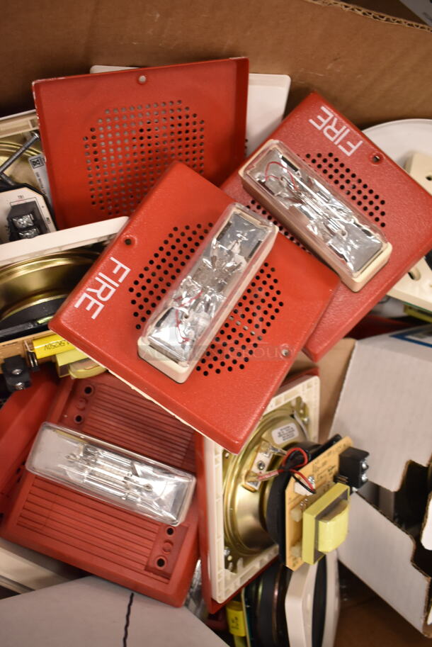 ALL ONE MONEY! Lot of Approximately 25 Pieces to Fire Alarms / Strobes. (front room) - Image 2 of 7