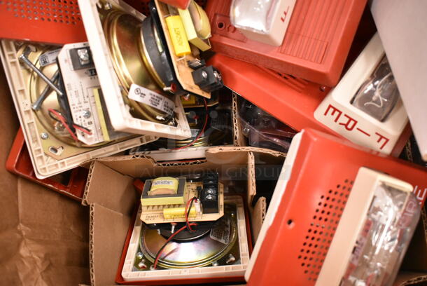 ALL ONE MONEY! Lot of Approximately 25 Pieces to Fire Alarms / Strobes. (front room) - Image 5 of 7