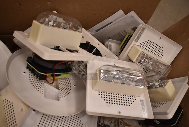 ALL ONE MONEY! Lot of Approximately 50 Pieces to Fire Alarms / Strobes / Speakers. (front room) - Image 4 of 9
