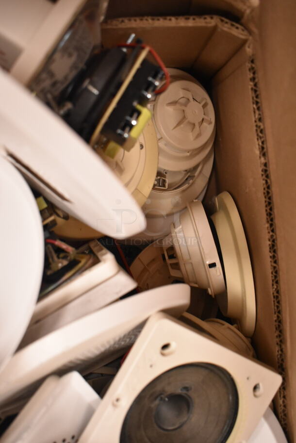 ALL ONE MONEY! Lot of Approximately 50 Pieces to Fire Alarms / Strobes / Speakers. (front room) - Image 9 of 9