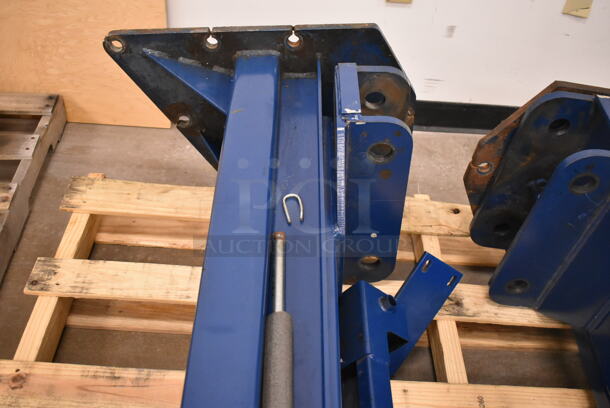 Rotary SPOA88 Metal 7,000 Pound Capacity Lift w/ Extra Parts. 208-230 Volts, 1 Phase. BUYER MUST REMOVE: Bring Tools and Manpower Needed To Remove This Item. (front room) - Image 3 of 12