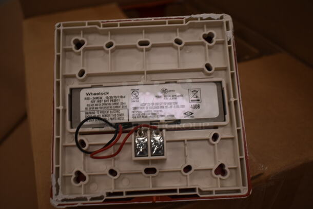 Box of 9 System Sensor SRL-BP10 Wall Strobe. (front room) - Image 4 of 5