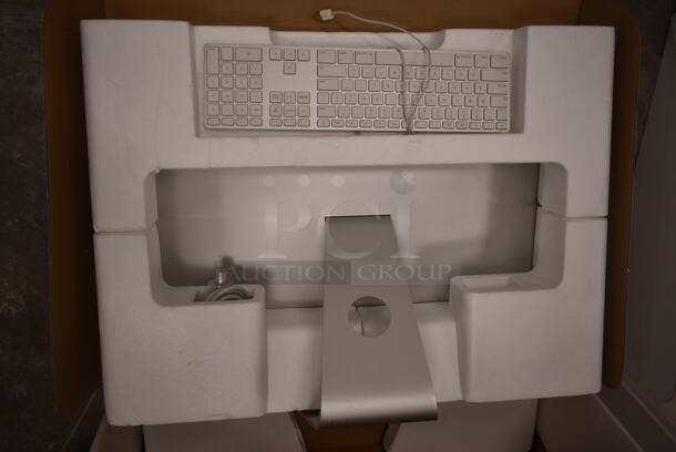 2 Apple A1419 27"  iMac Desktop All In One Computer w/ Keyboard. 100-240 Volts, 1 Phase. 2 Times Your Bid! (front room) - Image 3 of 8