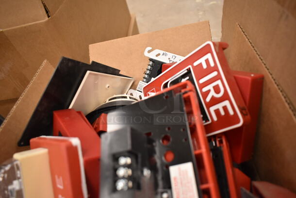 ALL ONE MONEY! Lot of Approximately 25 Fire Alarm Pieces Including Strobes and Speaker Strobes. (front room) - Image 11 of 11