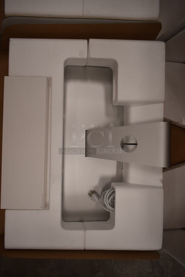 2 Apple A1419 27" iMac Desktop All In One Computer w/ Keyboard. 100-240 Volts, 1 Phase. 2 Times Your Bid! (front room) - Image 4 of 9
