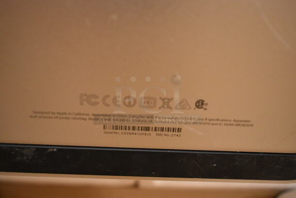 2 Apple A1418 21.5"  iMac Desktop All In One Computer w/ Keyboard. 100-240 Volts, 1 Phase. 2 Times Your Bid! (front room) - Image 5 of 9