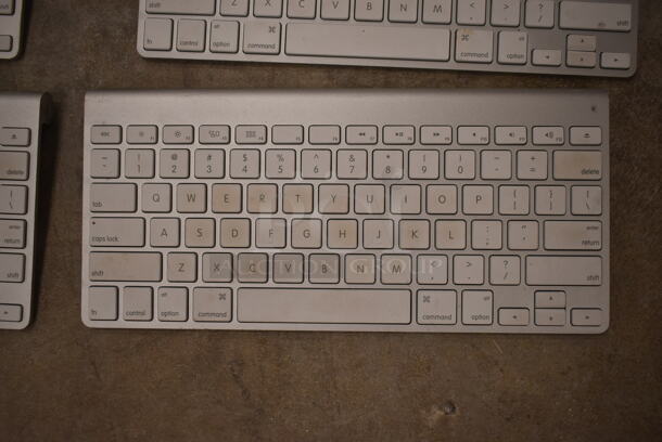 8 Apple A1314 White Keyboards. 8 Times Your Bid! (front room) - Image 3 of 5