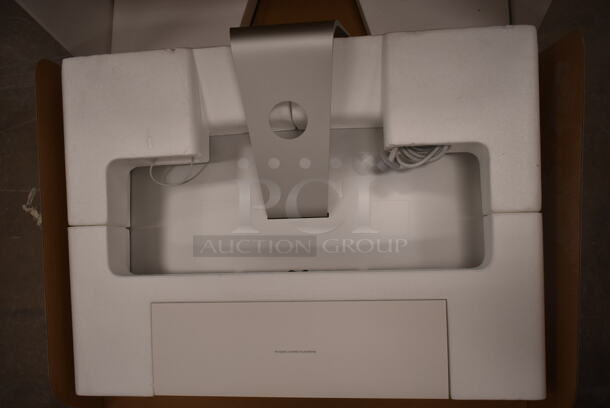 Apple A1419 27"  iMac Desktop All In One Computer w/ Keyboard. 100-240 Volts, 1 Phase. (front room) - Image 3 of 5